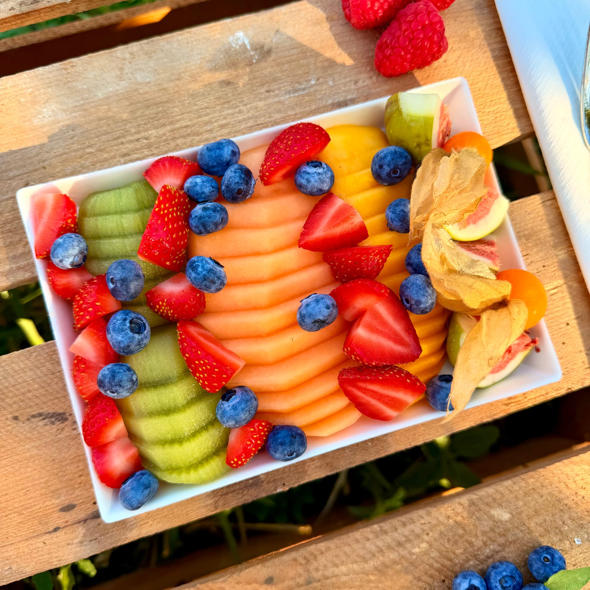 Assortiment de fruits frais coupés 2